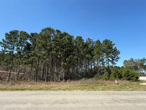 185 County Road 3570 Cleveland TX 77327