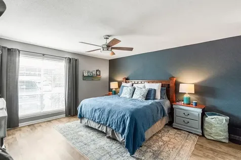 5005 Georgi Lane 64 Houston TX 77092