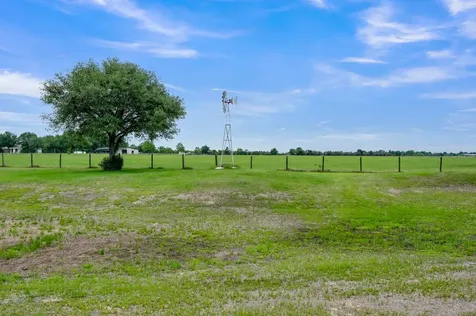 33633 Mayer Road Hockley TX 77484