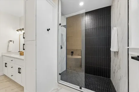 5819 Outer Banks Street Houston TX 77091