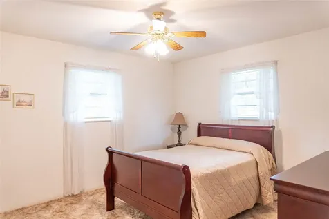 203 Sassafras Village Mills TX 77663