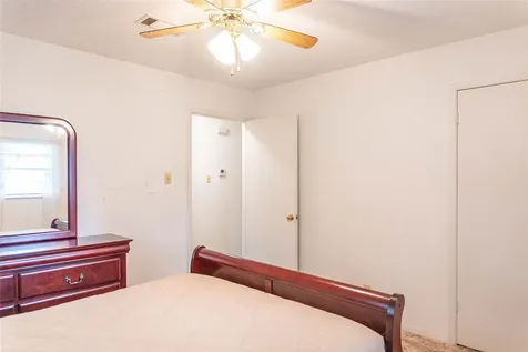 203 Sassafras Village Mills TX 77663