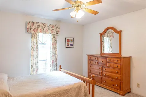 203 Sassafras Village Mills TX 77663