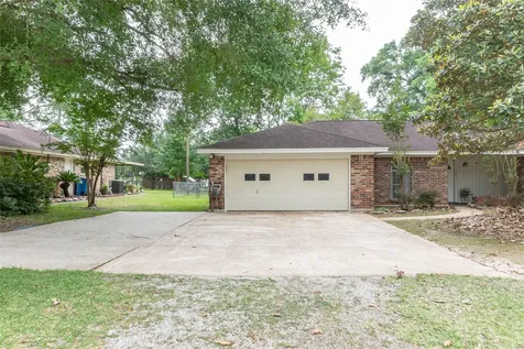 203 Sassafras Village Mills TX 77663