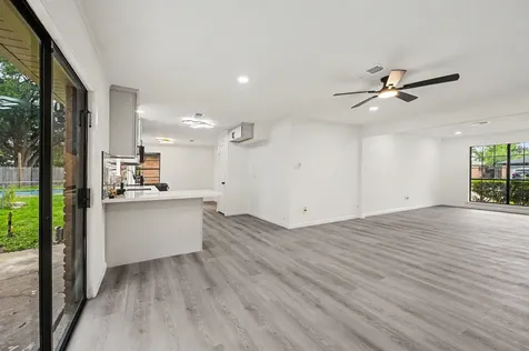 7607 Grape Street Houston TX 77074