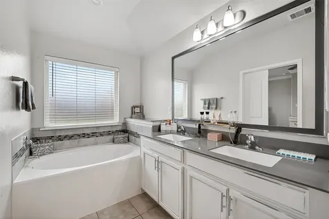 526 Heron Bay Circle La Porte TX 77571