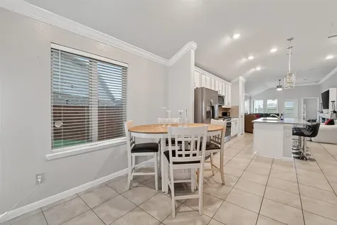 526 Heron Bay Circle La Porte TX 77571