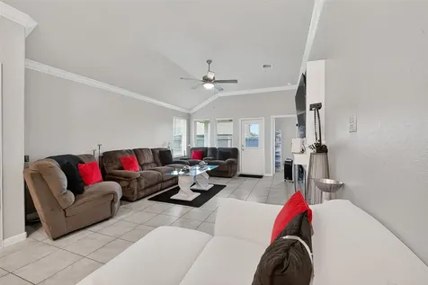 526 Heron Bay Circle La Porte TX 77571