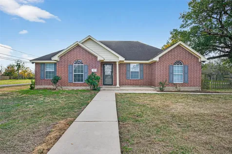 653 Nelson Street Sealy TX 77474