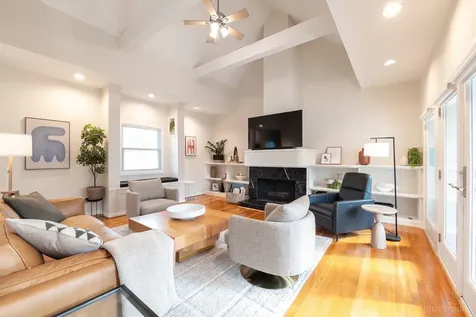 2002 Norfolk Street A Houston TX 77098