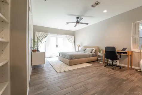 2002 Norfolk Street A Houston TX 77098