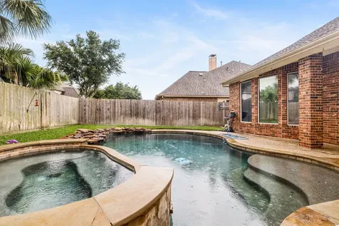 2512 W Ranch Drive Friendswood TX 77546