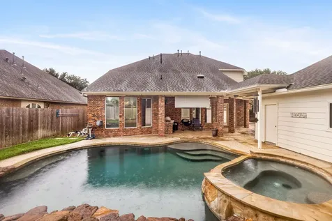 2512 W Ranch Drive Friendswood TX 77546