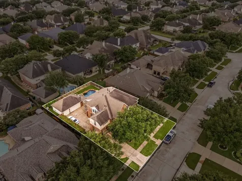 2512 W Ranch Drive Friendswood TX 77546