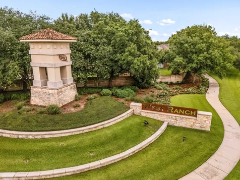 2512 W Ranch Drive Friendswood TX 77546