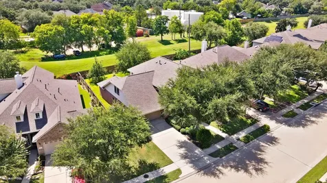 714 Coggins Point Way Sugar Land TX 77479