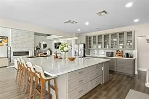 23102 Fm-521 Angleton TX 77515
