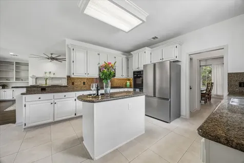 831 Live Oak Lane Seabrook TX 77586