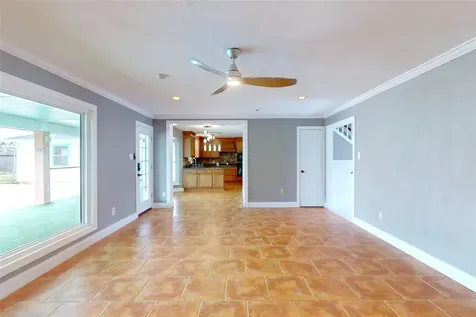 642 N Flamingo Drive Seabrook TX 77586