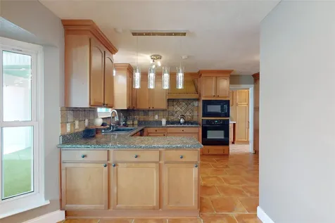 642 N Flamingo Drive Seabrook TX 77586