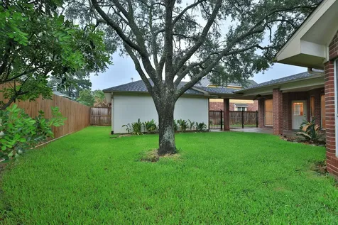 17222 Leeside Drive Tomball TX 77377
