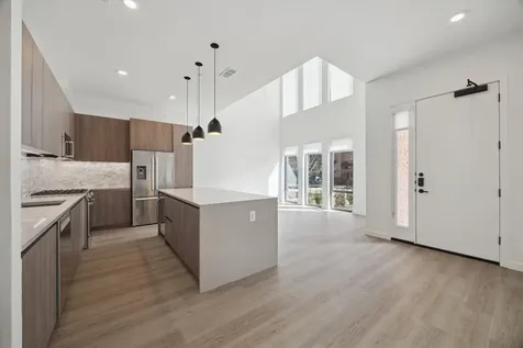 1 Riva Row 165 The Woodlands TX 77380