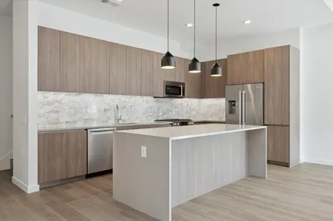 1 Riva Row 165 The Woodlands TX 77380