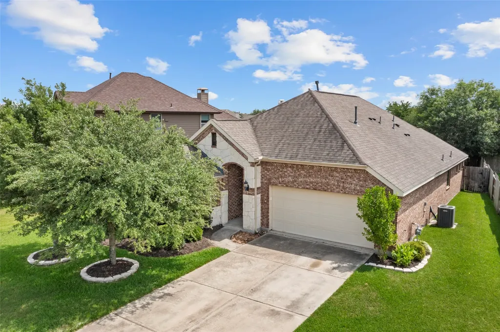 739 Mayhill Ridge Lane League City TX 77573