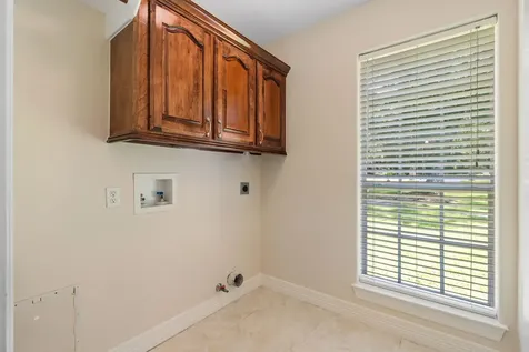 10514 Crestwater Circle Magnolia TX 77354