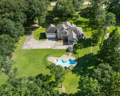 10514 Crestwater Circle Magnolia TX 77354