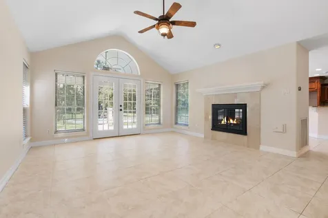 10514 Crestwater Circle Magnolia TX 77354