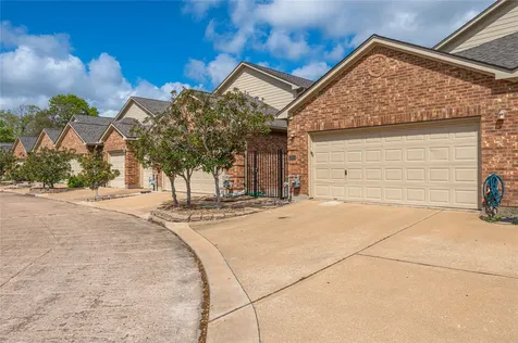 2060 Glencove Drive Seabrook TX 77586