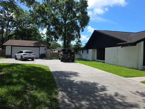 204 Southwood Circle Baytown TX 77520