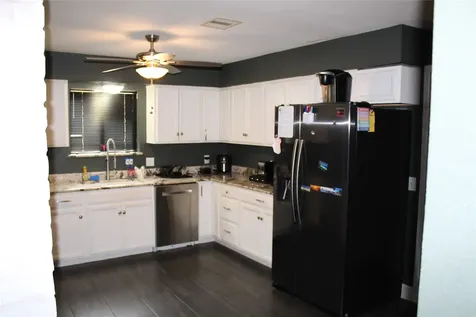204 Southwood Circle Baytown TX 77520