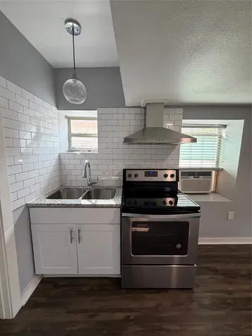 4630 Woodside Street 2 Houston TX 77023