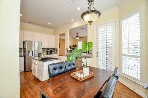 2831 Briarhurst Park Houston TX 77057
