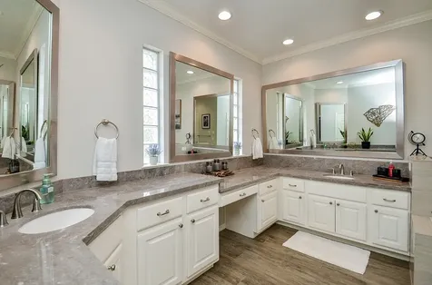2831 Briarhurst Park Houston TX 77057