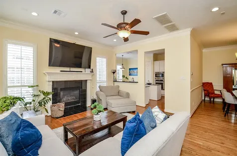 2831 Briarhurst Park Houston TX 77057