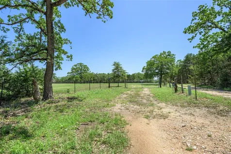 4638 Red Hollow Lane Smithville TX 78957