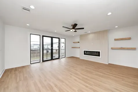 9022 Ferdinand Street Houston TX 77051