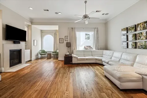 5213 Feagan Street A Houston TX 77007