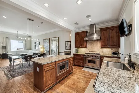 5213 Feagan Street A Houston TX 77007