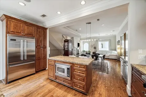 5213 Feagan Street A Houston TX 77007