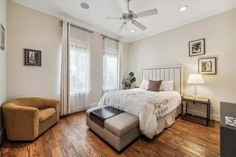 5213 Feagan Street A Houston TX 77007