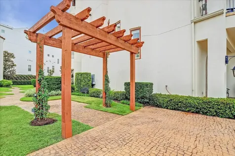 5213 Feagan Street A Houston TX 77007