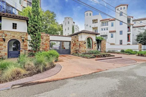 5213 Feagan Street A Houston TX 77007