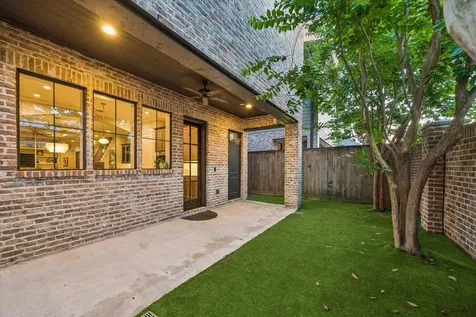 8560 Forum Drive Houston TX 77055