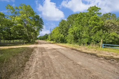 5000 B Brewer Road Sealy TX 77474