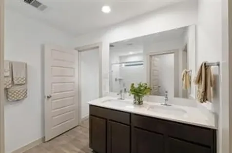 8027 Milam Lane Rosharon TX 77583