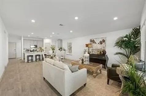 8027 Milam Lane Rosharon TX 77583